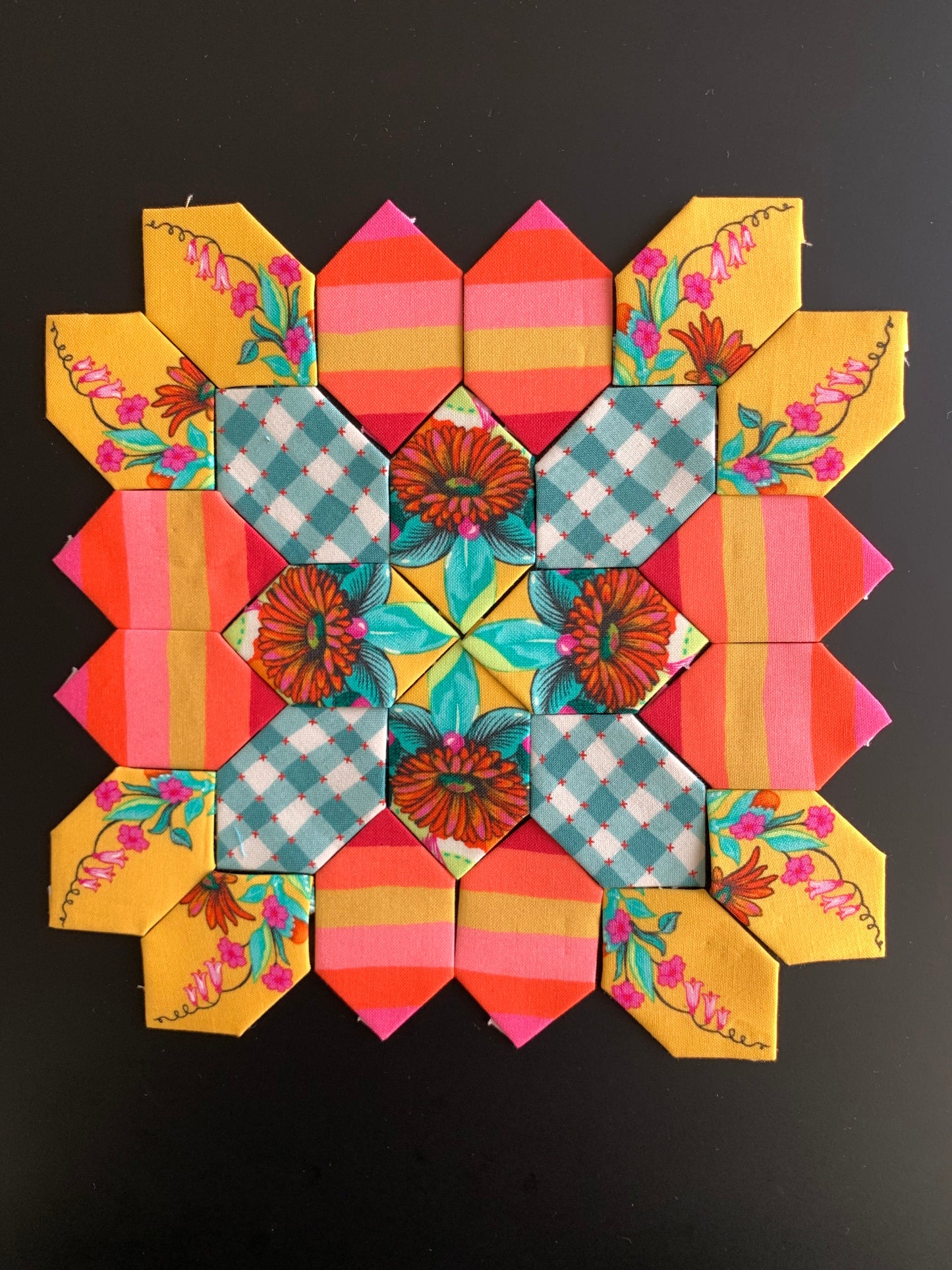 Meet Alice #26 Patchwork of the Cross Block Kit