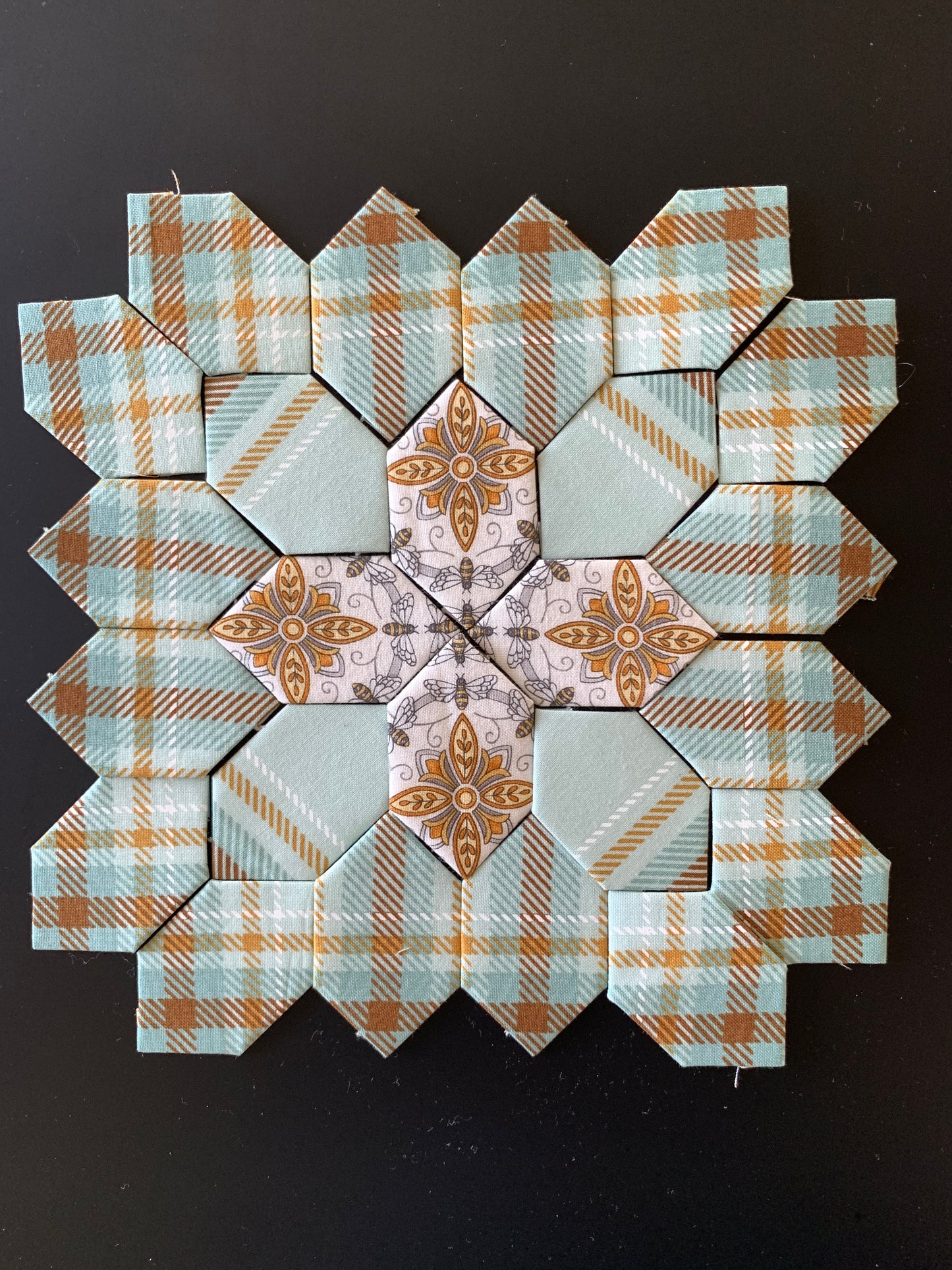 Honey Jar #28 Patchwork of the Cross Block Kit