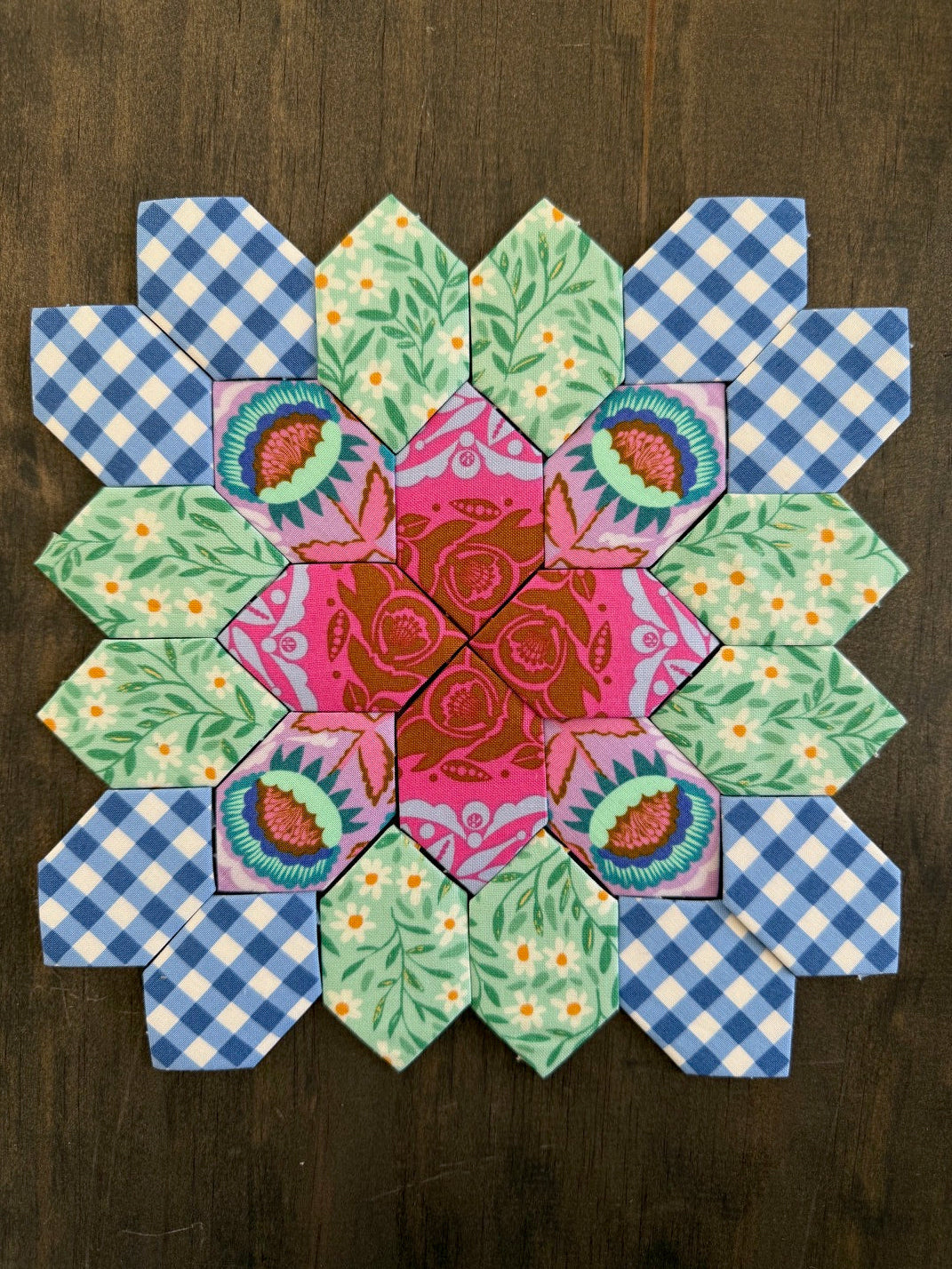 Holland Daze #43 Patchwork of the Cross Block Kit