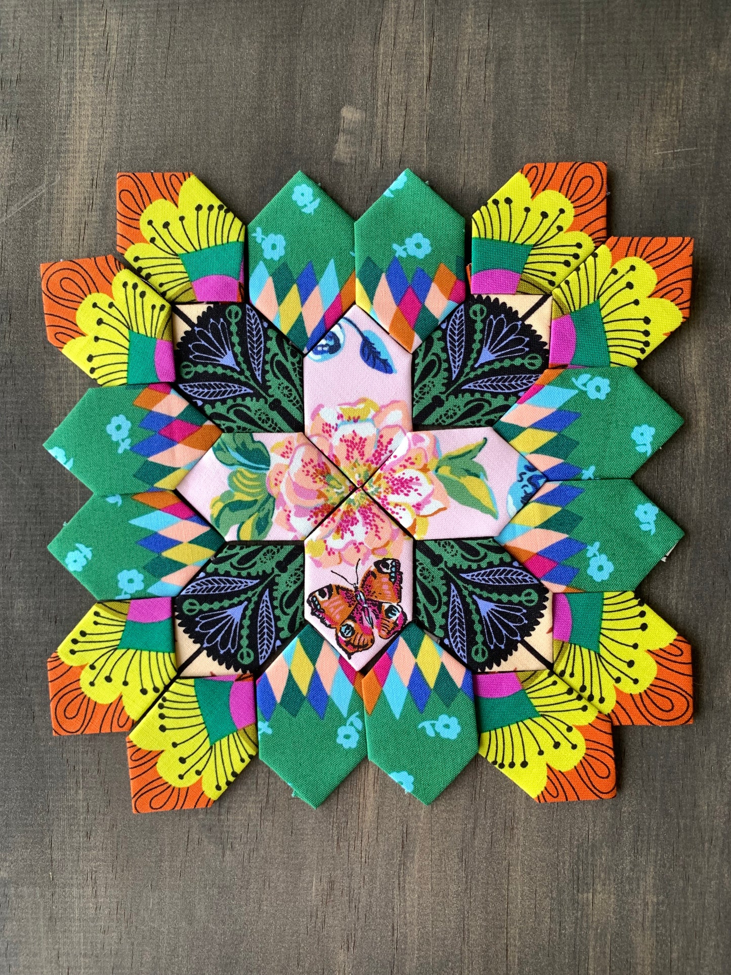 Backyard Party #25 Patchwork of the Cross Block Kit