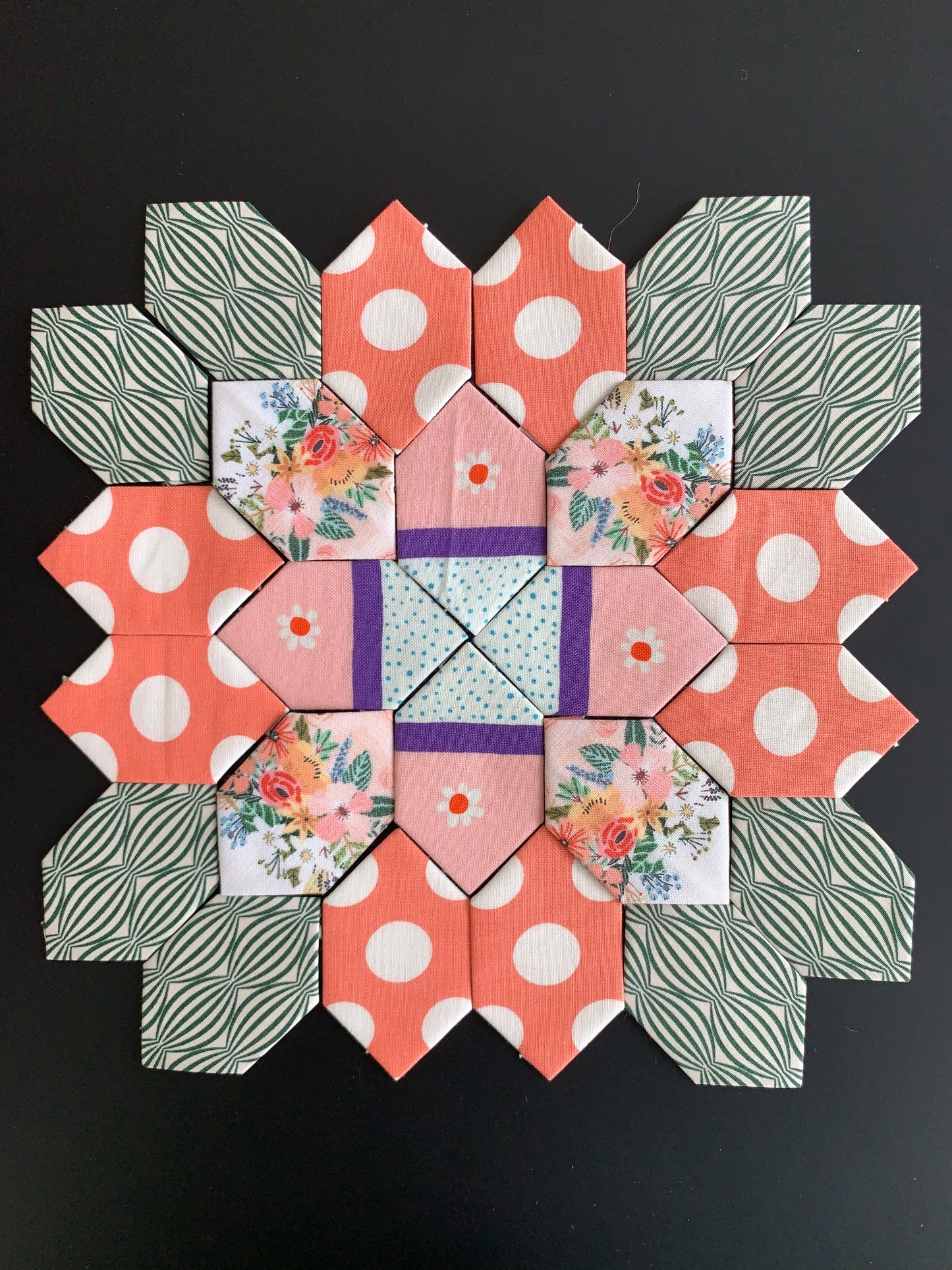 Coral Wreath #12 Patchwork of the Cross Block Kit
