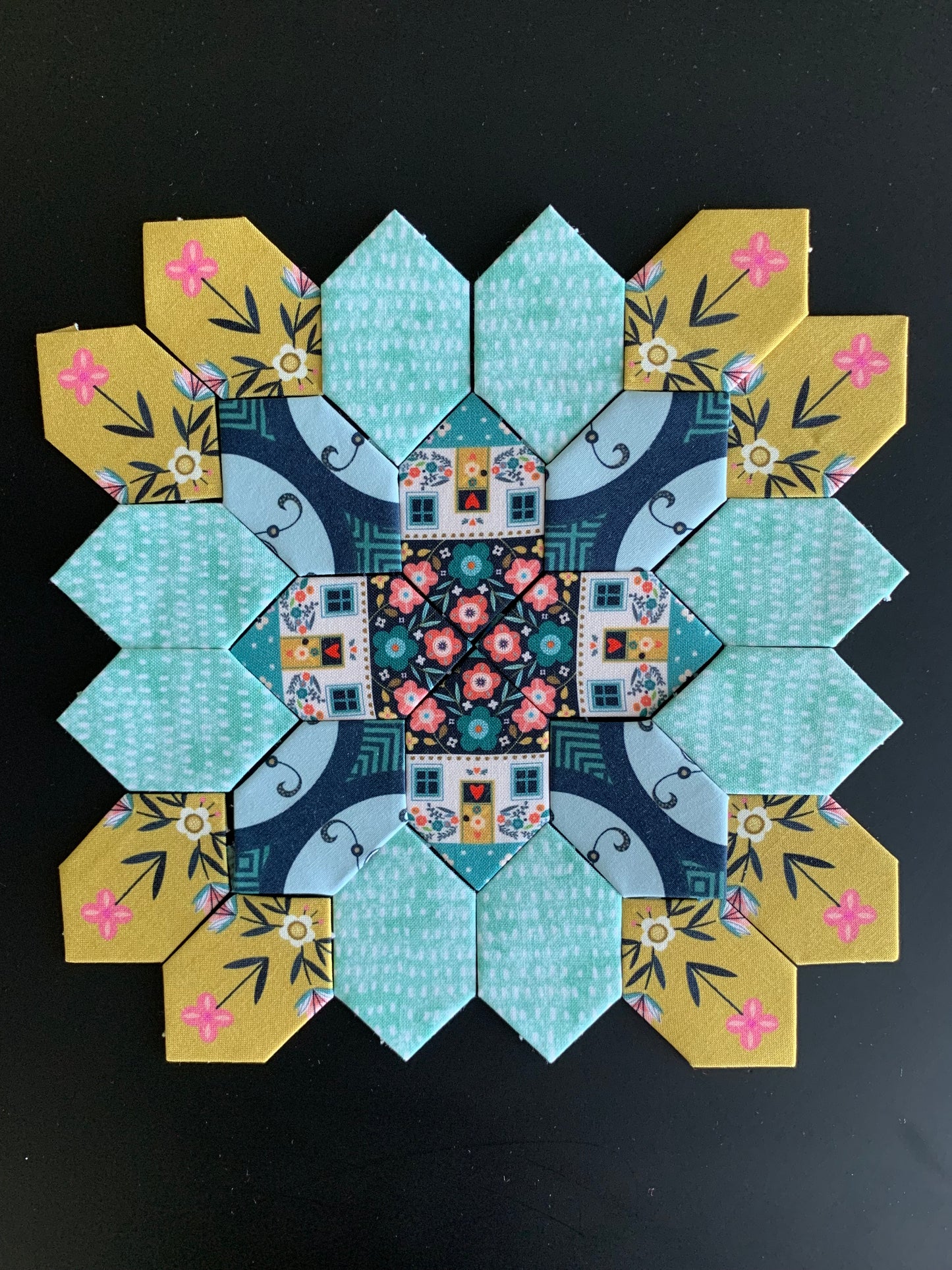 Houses & Flowers #8 Patchwork of the Cross Block Kit