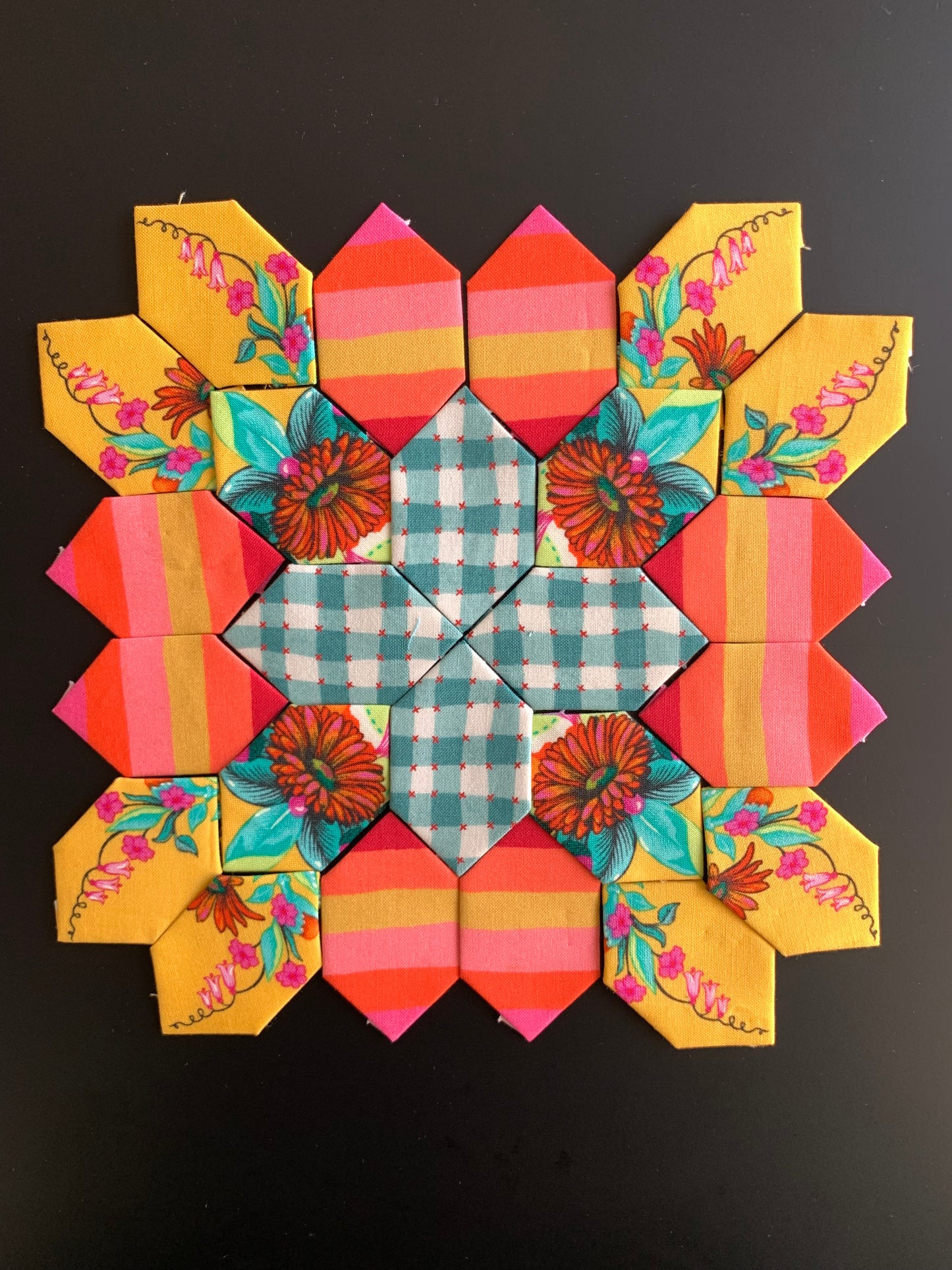 Meet Alice #26 Patchwork of the Cross Block Kit