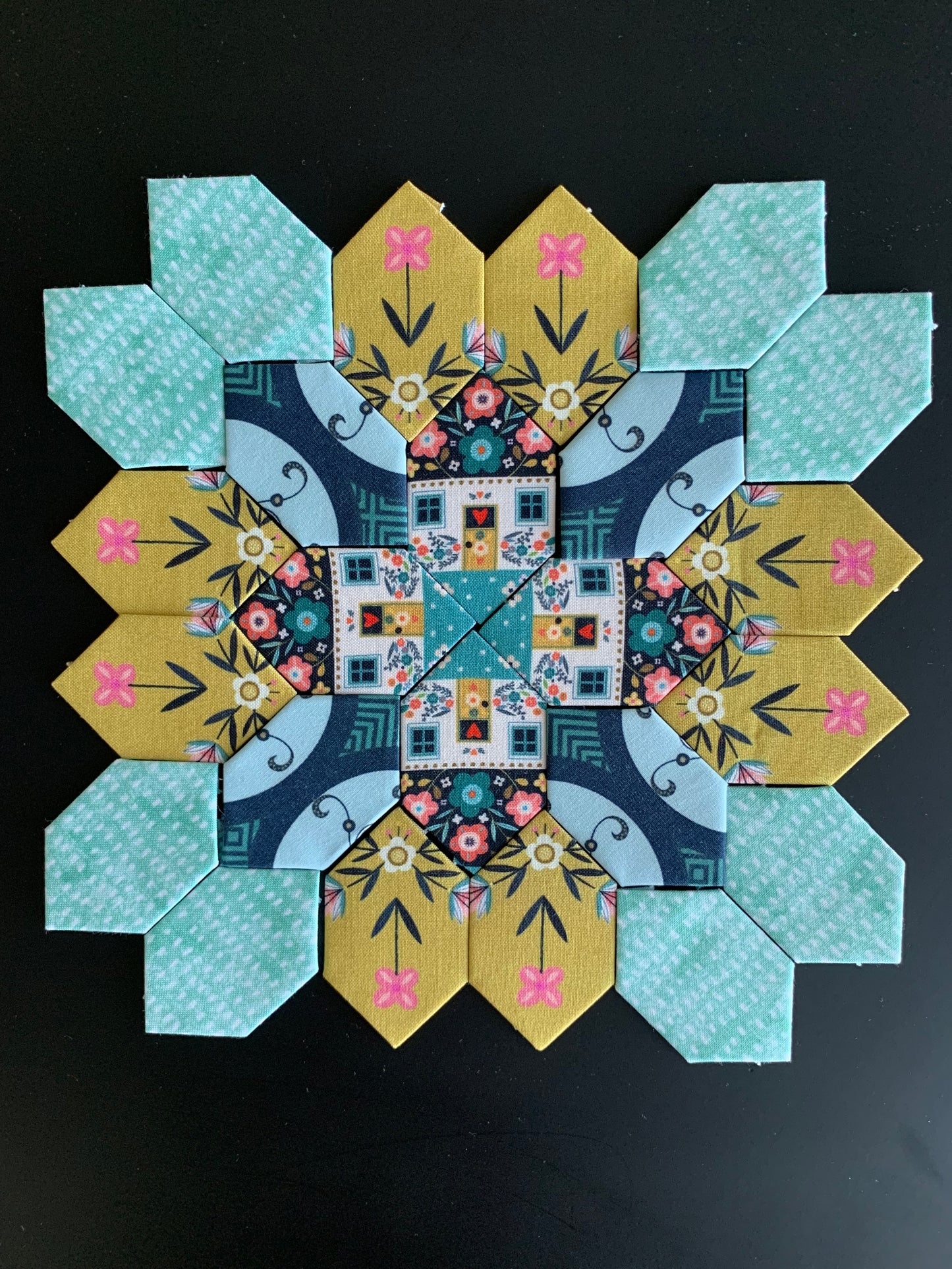 Houses & Flowers #8 Patchwork of the Cross Block Kit