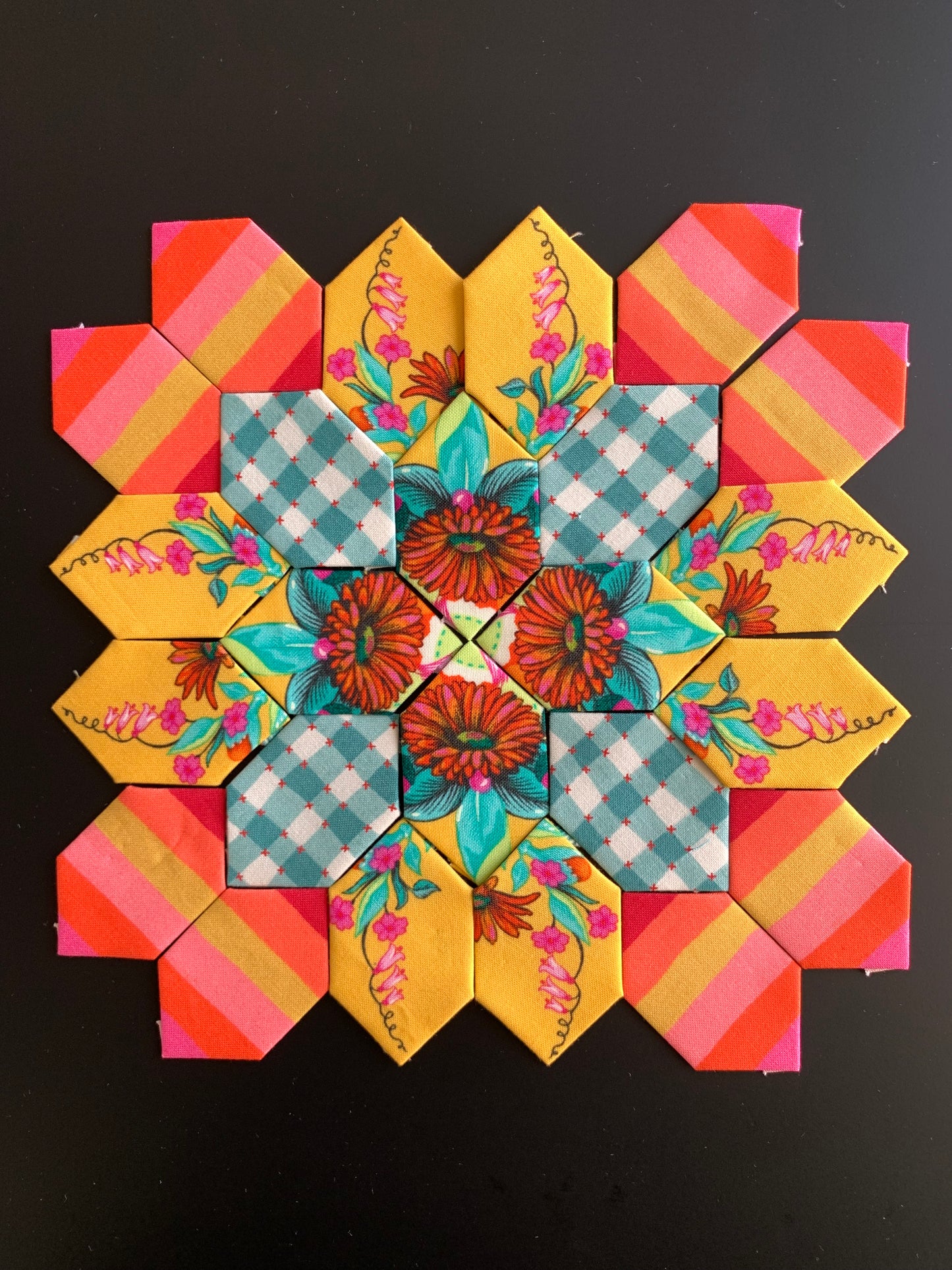 Meet Alice #26 Patchwork of the Cross Block Kit