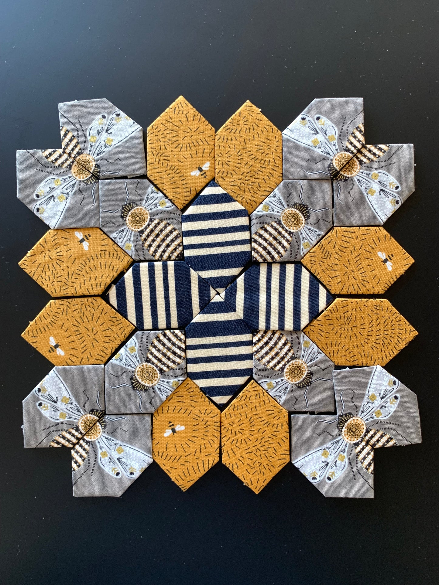 How Bee's You? #33 Patchwork of the Cross Block Kit