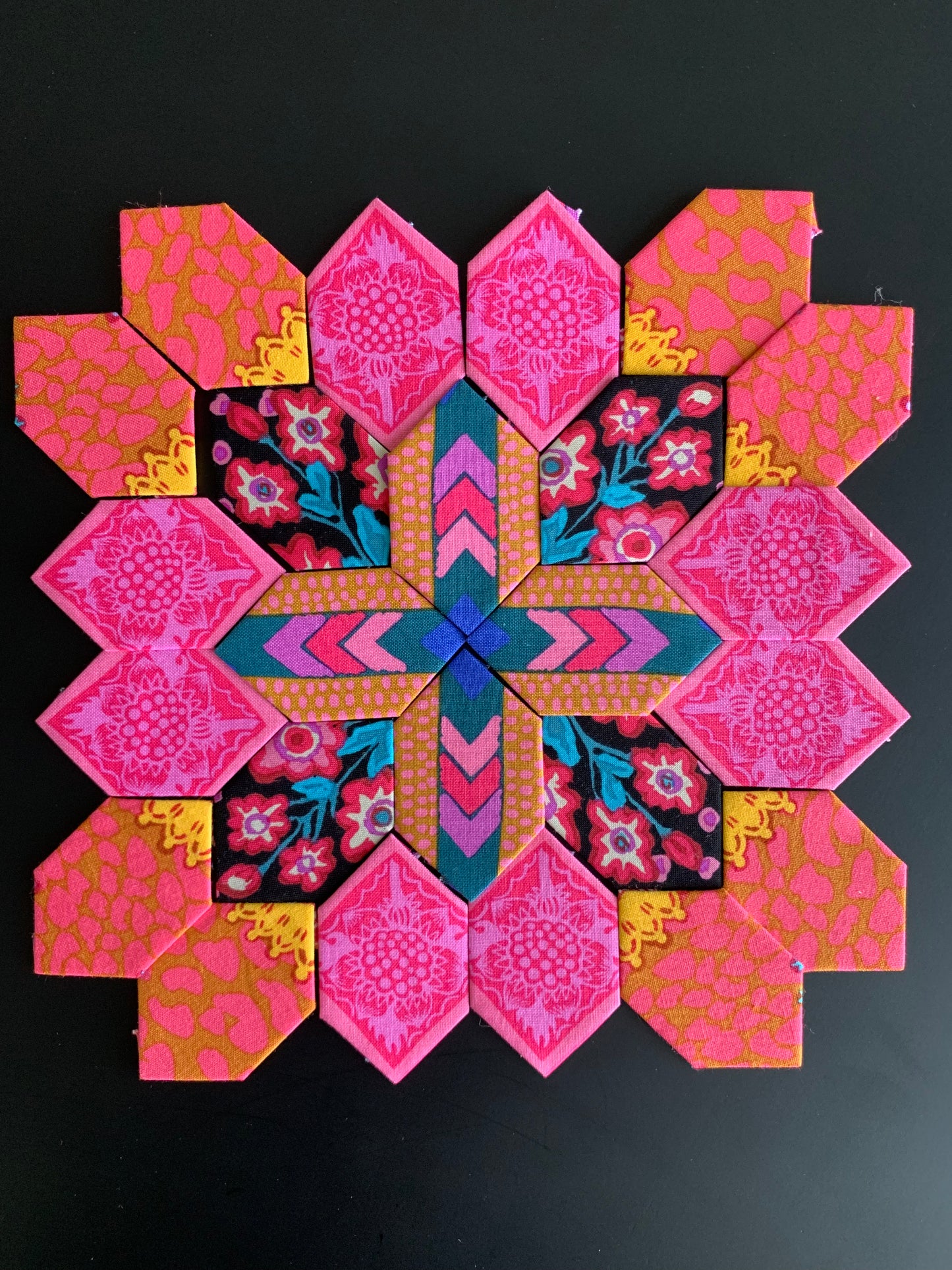 Arrowish #14 Patchwork of the Cross Block Kit