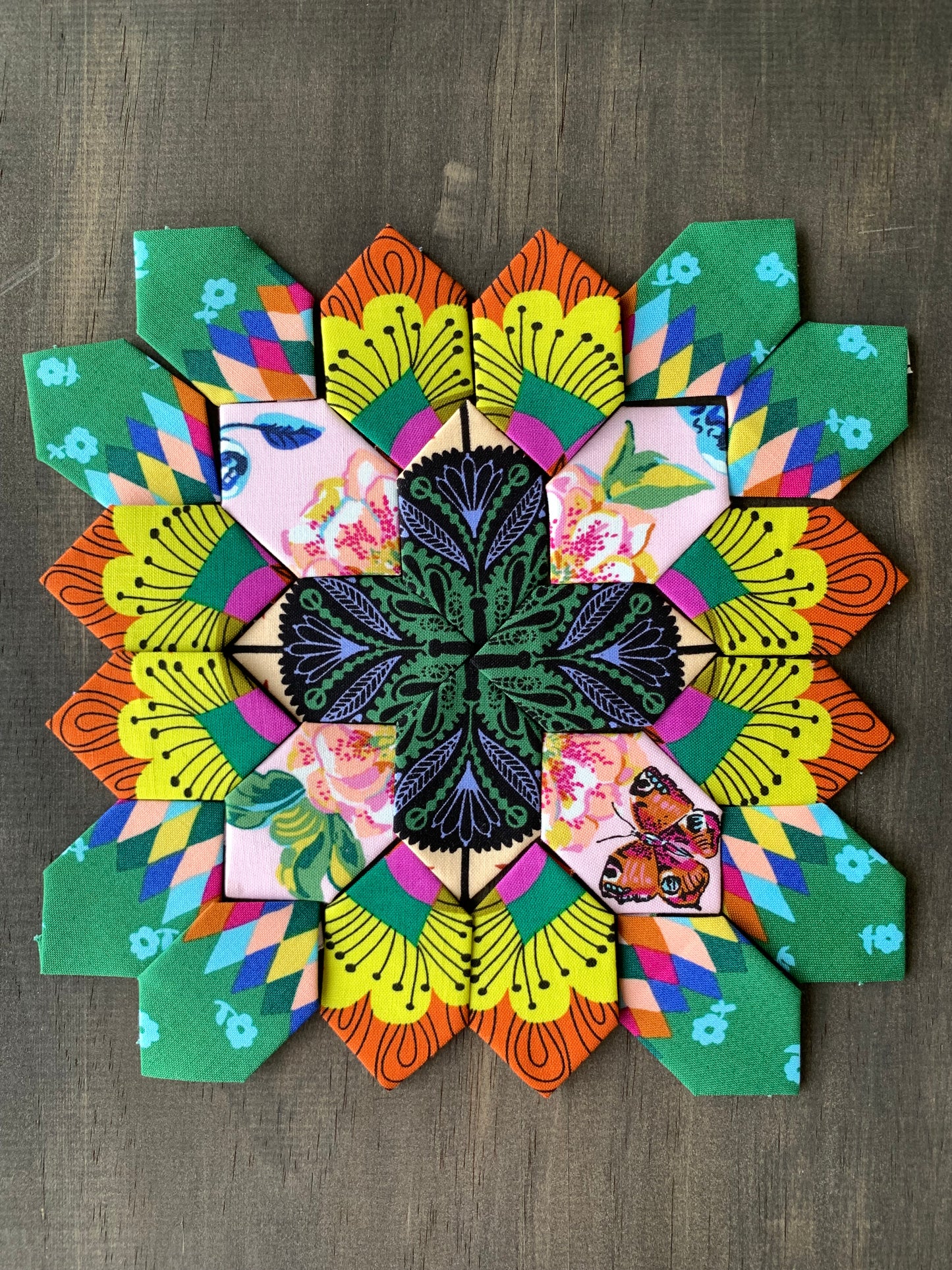 Backyard Party #25 Patchwork of the Cross Block Kit