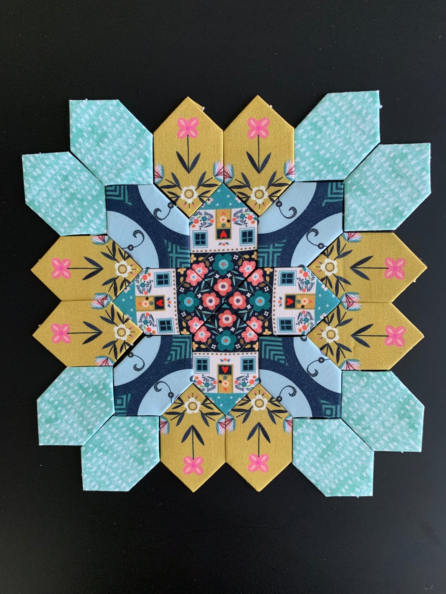 Houses & Flowers #8 Patchwork of the Cross Block Kit