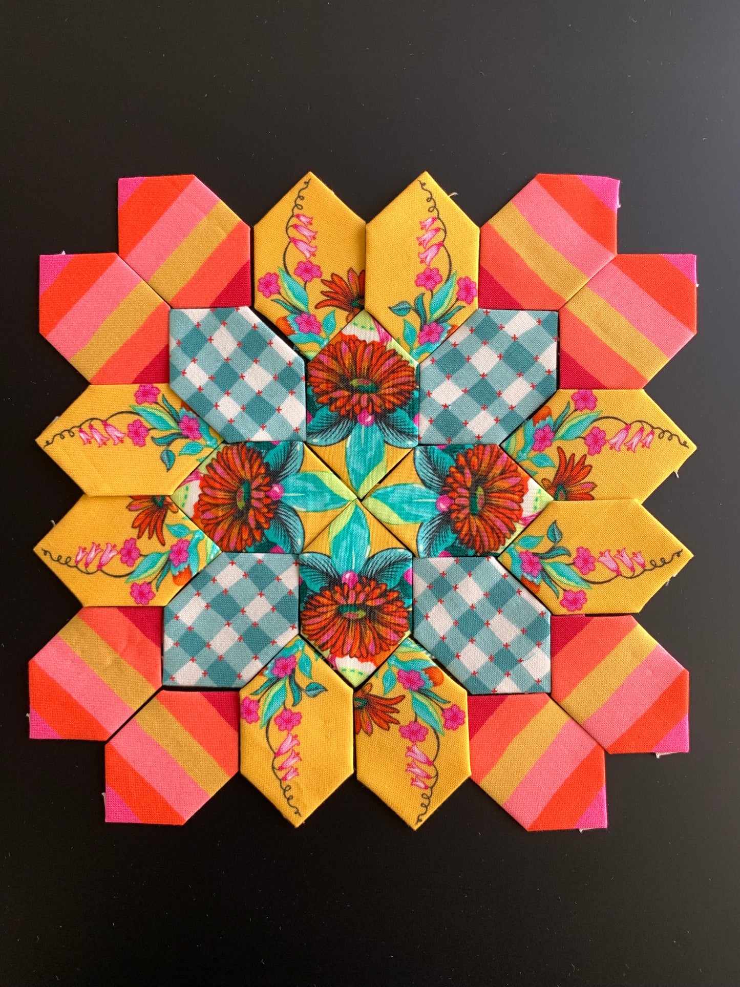 Meet Alice #26 Patchwork of the Cross Block Kit