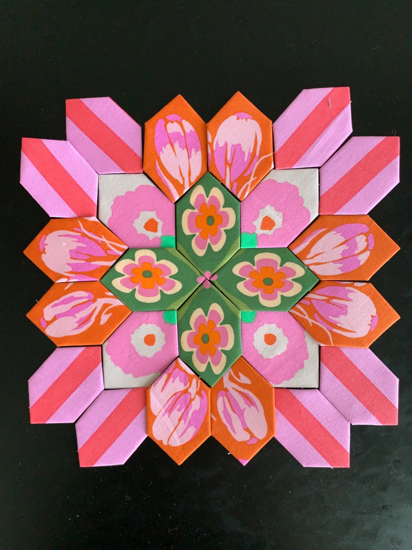 Amsterdam #18 Patchwork of the Cross Block Kit