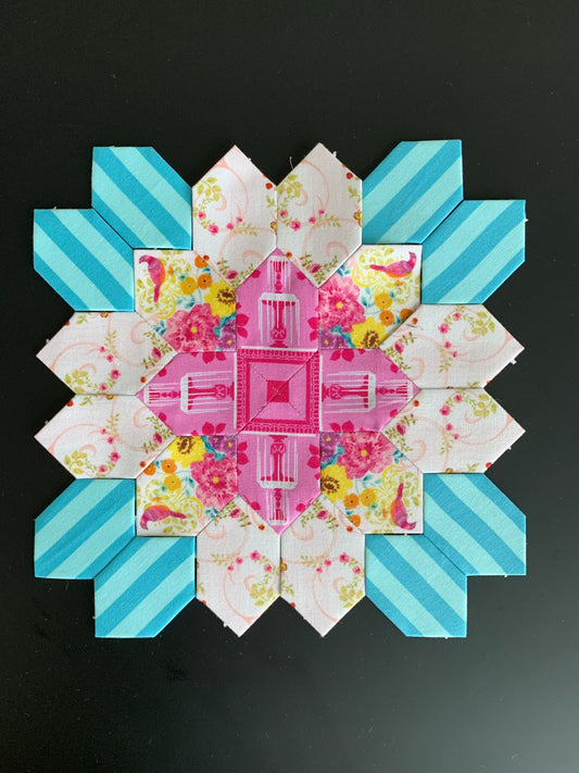 Pink Fountains #7 Patchwork of the Cross Block Kit