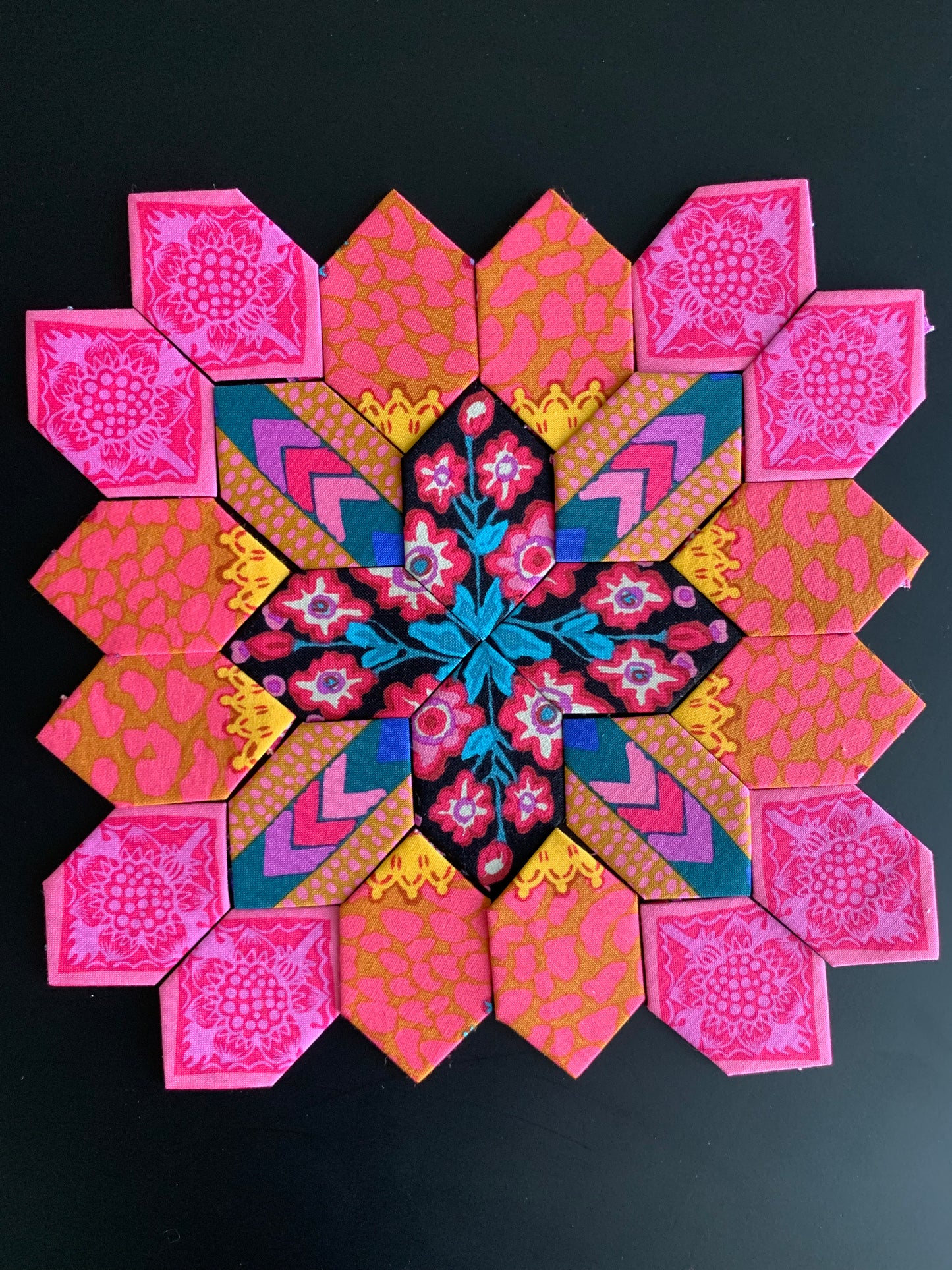 Arrowish #14 Patchwork of the Cross Block Kit