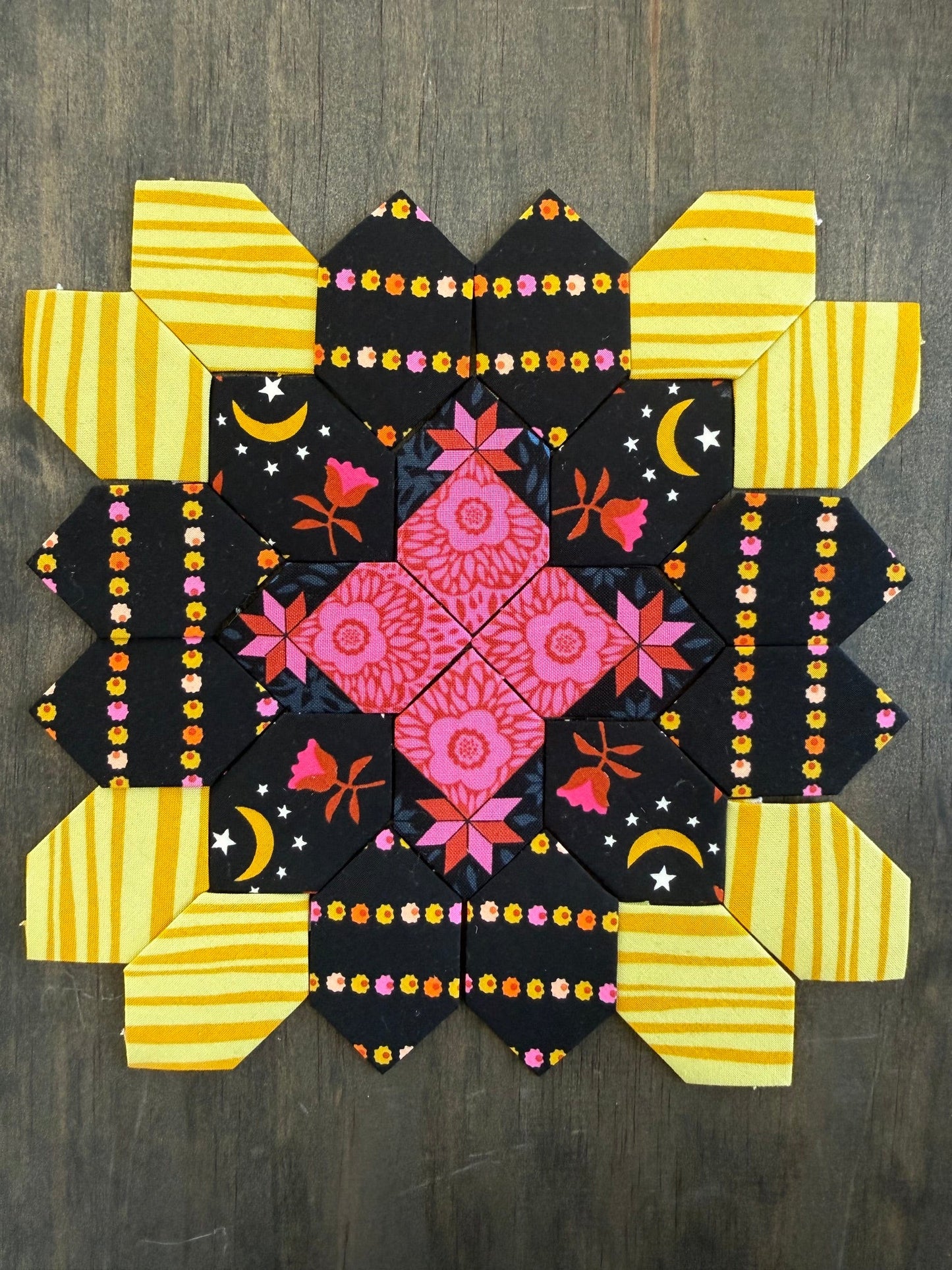 Moonshine #41 Patchwork of the Cross Block Kit