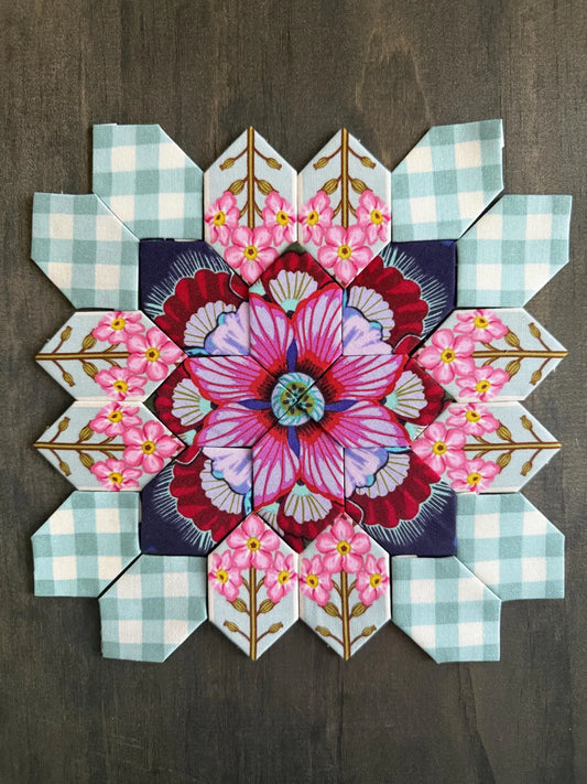 Iconic #35 Patchwork of the Cross Block Kit